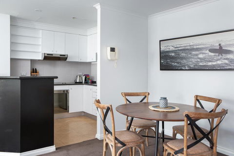 Darling Harbour Apartment With Parking, Views Pool - Perths Hotel 2