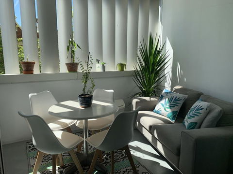 Darlinghurst Spacious Apartment With Balcony And Pool With Harbour Views - Perths Hotel 2