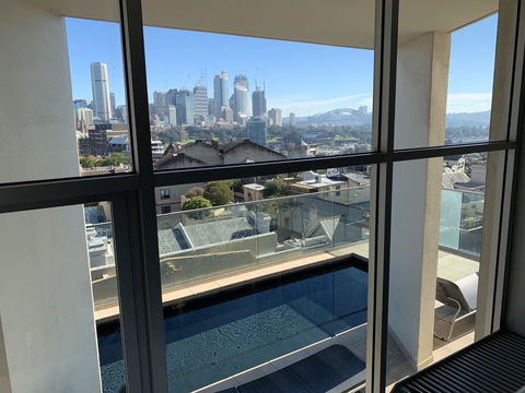 Darlinghurst Spacious Apartment With Balcony And Pool With Harbour Views - Perths Hotel 0