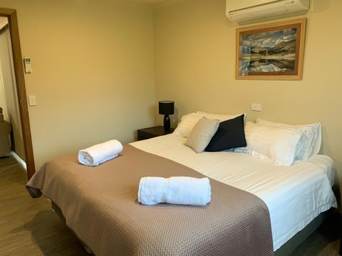 Daysend Cottages - Perths Hotel 3