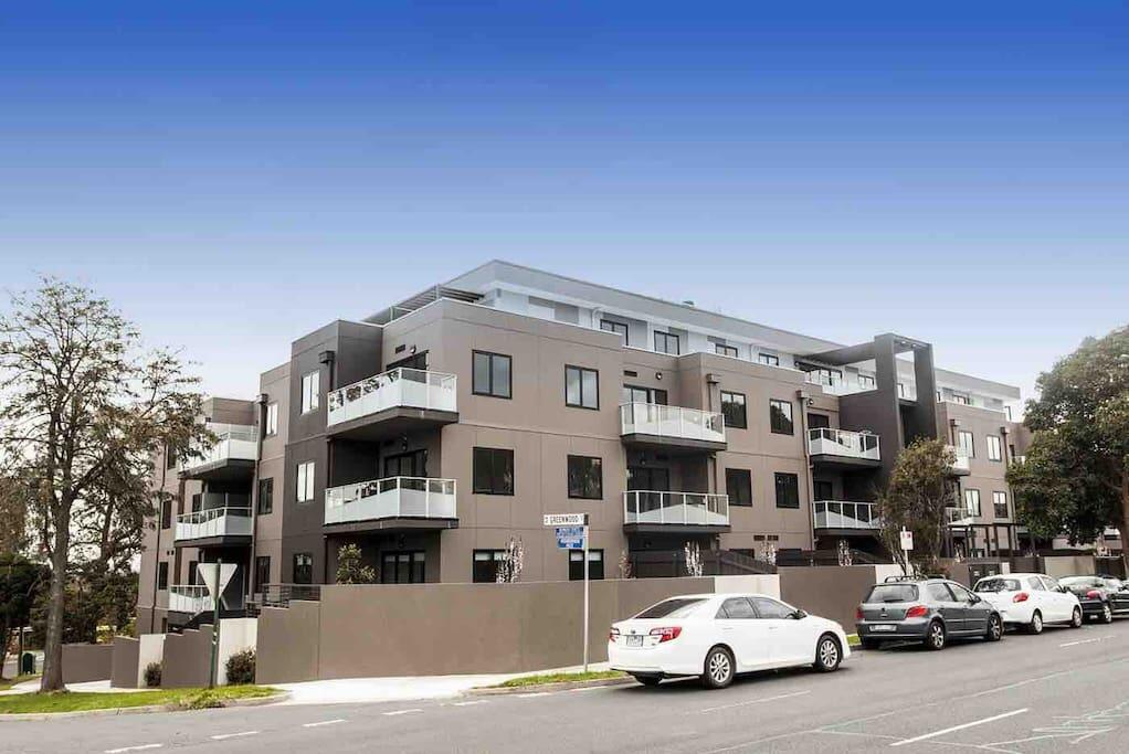 Donvale VIC Perths Hotel