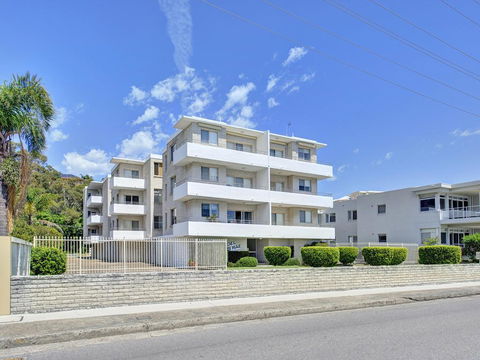 Del Rae, Unit 6/25 Shoal Bay Road - Perths Hotel 1
