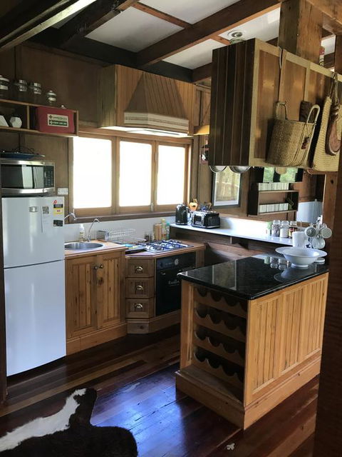 Delaneys Creek Cabin Retreat - Perths Hotel 2