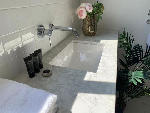 Delicate And Peaceful Bundoora Townhouse 7-R1 - Perths Hotel 2