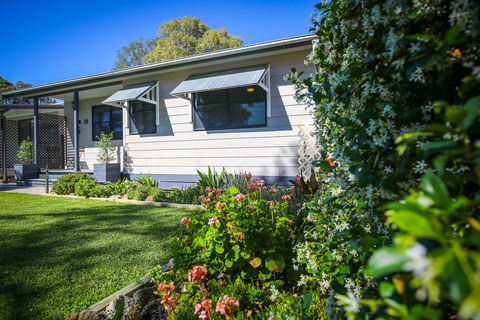Dell-Lee Cottage - Perths Hotel 0