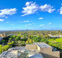Deluxe  Central Park  4B2B APT  BoxHill  Panorama - Perths Hotel