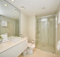 Deluxe Private Apartment in Surfers Paradise - Perths Hotel