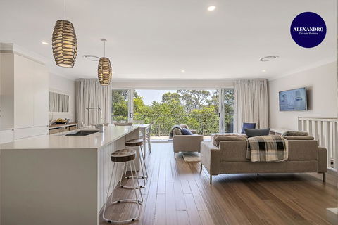 DESIGNER HOLIDAY BEACH PAD // 4 BED // COPA - Perths Hotel 0