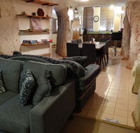 Dinky Di's Dugout - Perths Hotel