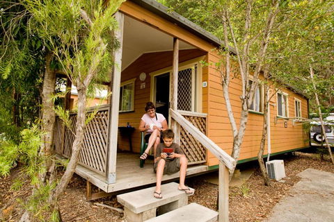 Discovery Parks - Emerald Beach - Perths Hotel 3