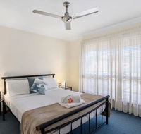 Dolphin Sands Holiday Cabins - Perths Hotel