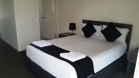Dooleys Tavern And Motel Capella - Perths Hotel 0