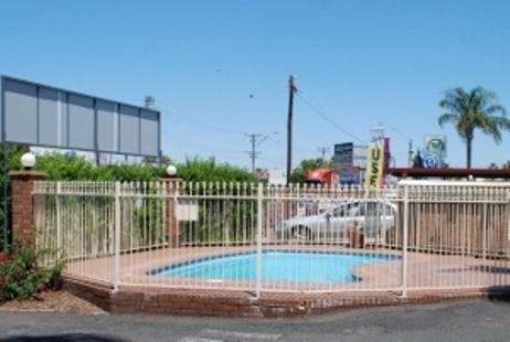 Dubbo Midstate Motor Park - Perths Hotel 3