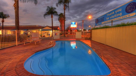 Dubbo Midstate Motor Park - Perths Hotel 1