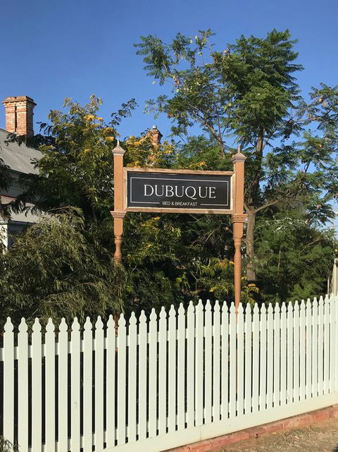 Dubuque Bed And Breakfast - Perths Hotel 3