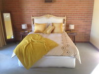 Book Dunolly Accommodation Vacations Perths Hotel Perths Hotel