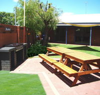 Dunsborough Inn Backpackers - Perths Hotel