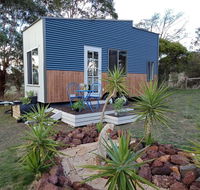 Dyl  Lil's Tiny House on Wheels - Perths Hotel