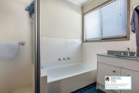 Eagle Bay Cottage - Perths Hotel 2