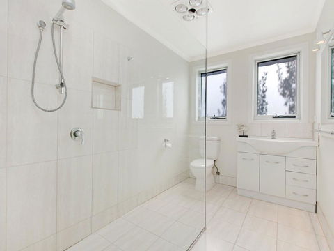 East Beach House - Perths Hotel 1