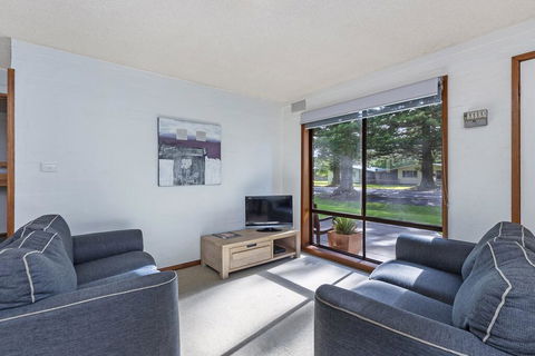 Eastern Beach Units #2 - Perths Hotel 3