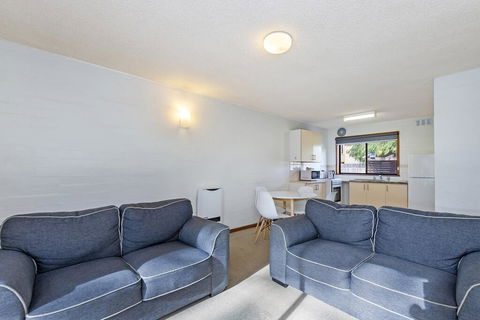 Eastern Beach Units #2 - Perths Hotel 2