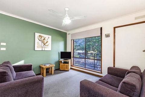Eastern Beach Units #6 - Perths Hotel 1
