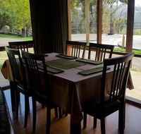 Eastern Reef Cottages - Perths Hotel