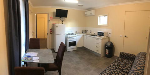Echuca Holiday Units - Perths Hotel 3