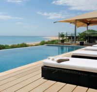 Eco Beach Resort - Perths Hotel