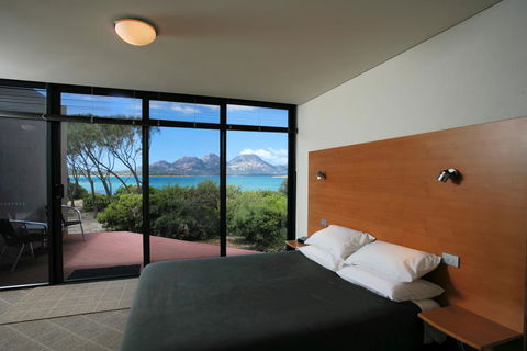 Edge Of The Bay Resort - Perths Hotel 1