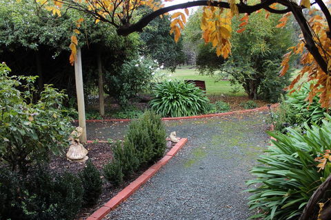 Elinike Guest Cottages - Perths Hotel 2