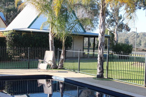 Elinike Guest Cottages - Perths Hotel 0