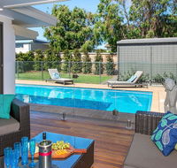 Emerald - coastal walk swimming pool pet friendly - Perths Hotel