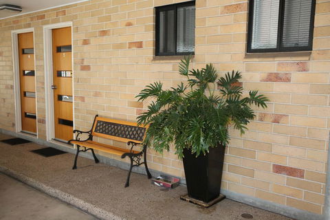 Emerald Central Palms Motel - Perths Hotel 2