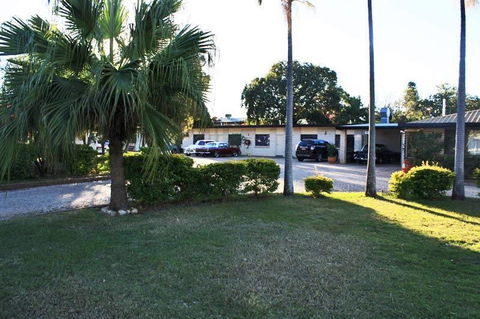 Emerald Tower Motor Inn - Perths Hotel 1