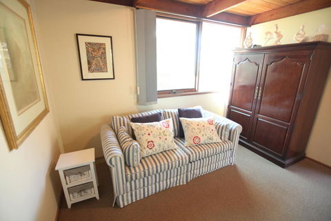 Englewood Ridge - Perths Hotel 1
