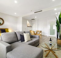 Enjoy bayside life at stylish studio close to city - Perths Hotel