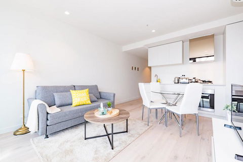 EQ Tower Luxury 1 Bedroom Central Melbourne - Perths Hotel 1