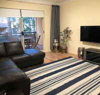 Escape to Strathfield for 8 guests - Perths Hotel