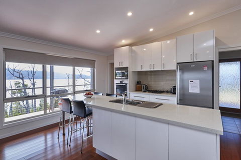 Esperance Landing - Perths Hotel 2