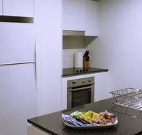 Executively Styled 2 Bed 2 Bath Perfect Location - Perths Hotel