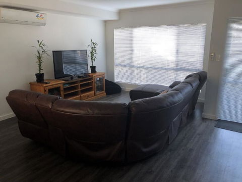 Falcon Bay 4x4 Townhouse - Perths Hotel 1
