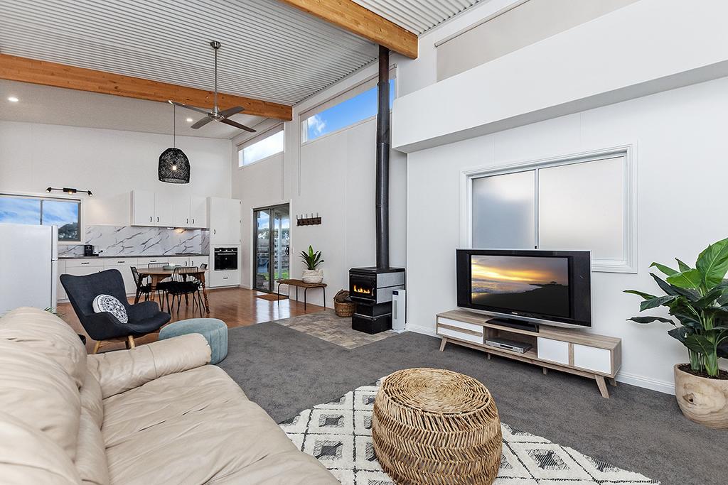 Illowa VIC Perths Hotel