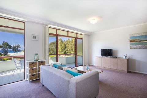 Fathoms 8 - Mollymook - Perths Hotel 1