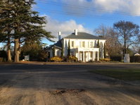 Book Westbury Accommodation Vacations Perths Hotel Perths Hotel