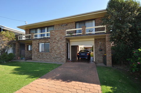 Flat 1/15 Dalmeny Drive - Perths Hotel 0