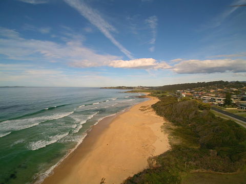 Flat 1/15 Dalmeny Drive - Perths Hotel 1