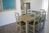 Book Lightning Ridge Accommodation Vacations Perths Hotel Perths Hotel