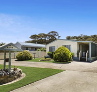 Four Sisters - beachside holiday - Perths Hotel